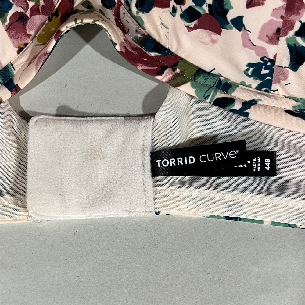 Torrid Curve 360 Back Smoothing Lightly Lined Dee… - image 3